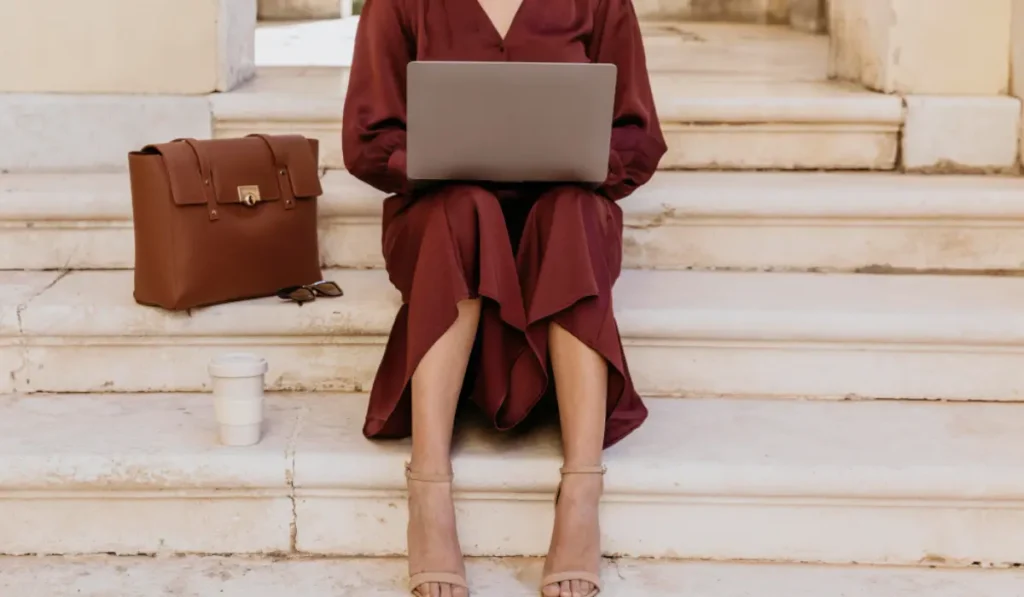 choose the best laptop bag for women